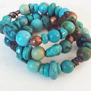 1960'S MIXED BAG OF TURQUOISE, DYED HOWLITE, CRYSTALS ODD BEAD WRAP BRACELET D